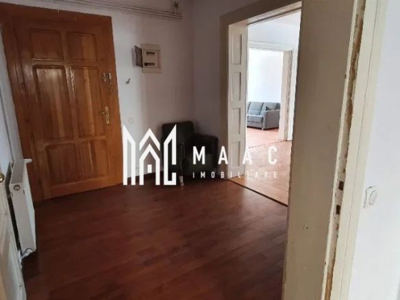 Casa cu 4 apartamente / 9 camere | Ultracentral | Curte - foto 3