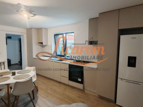 Apartament tip Casa 4 camere strada Carpatilor,totul nou. - Imagine principala