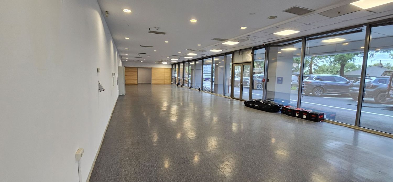Pantelimon spatiu comercial 950 mp - Imagine principala