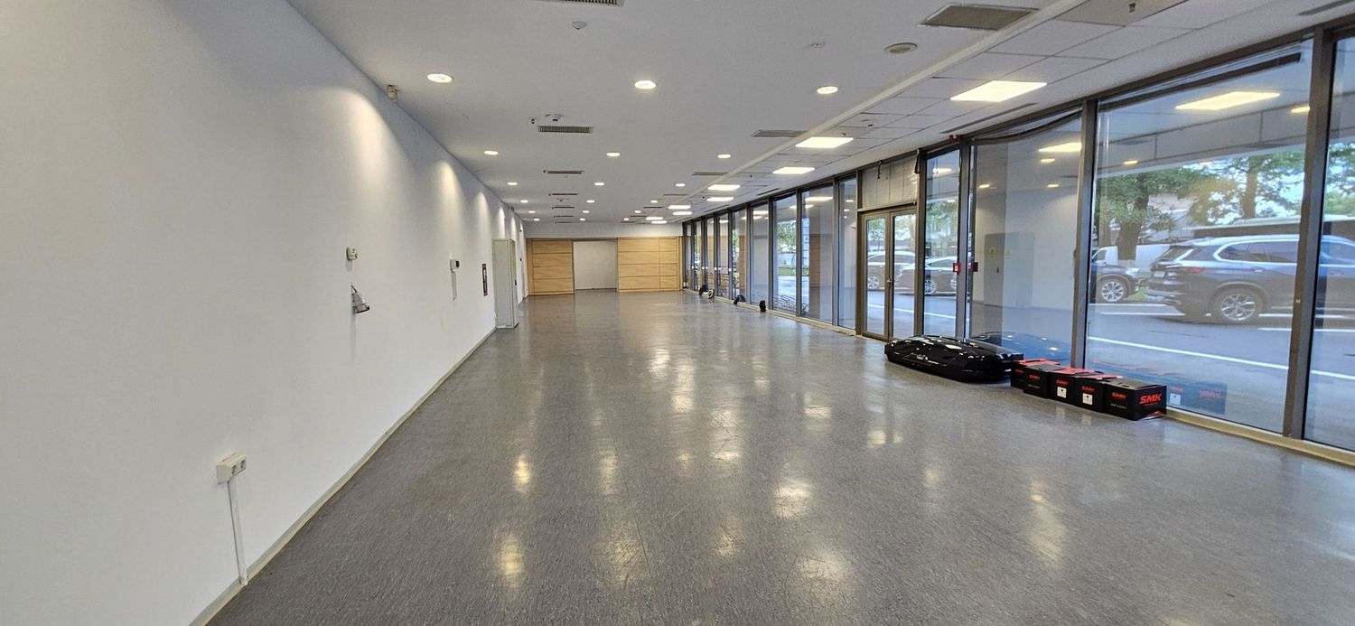 Pantelimon spatiu comercial 950 mp - foto 2