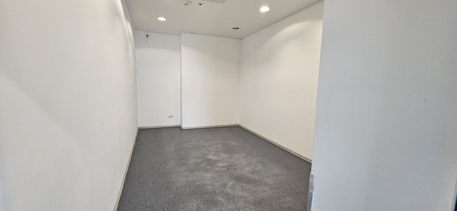 Pantelimon spatiu comercial 950 mp - foto 4