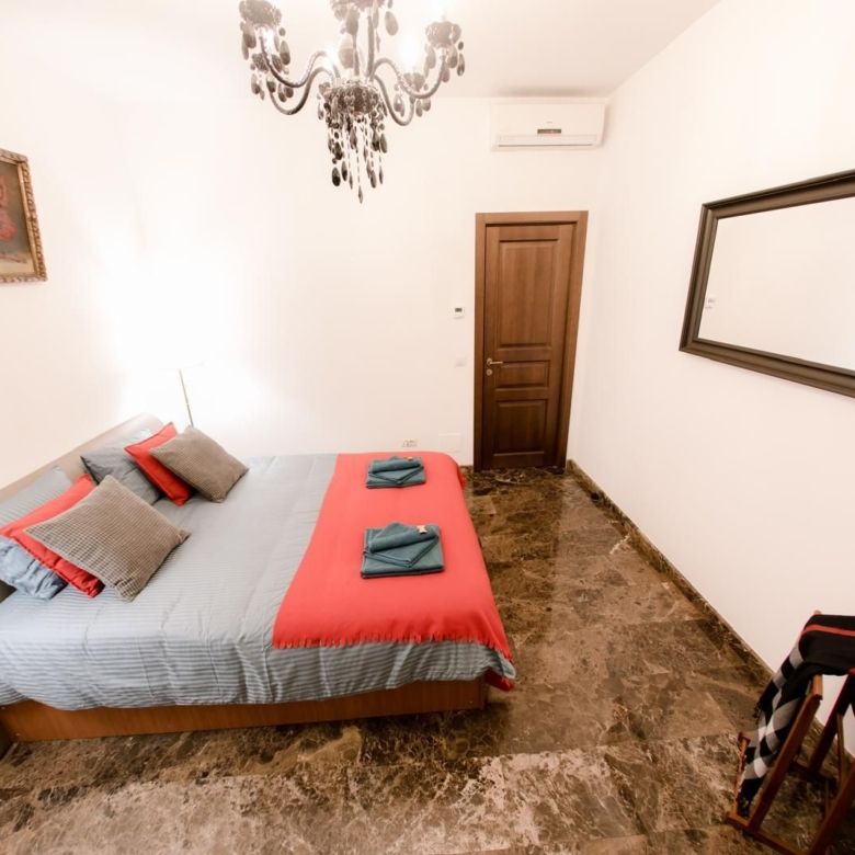 Universitate apartament 5 camere 220 mp de inchiriat - Imagine principala