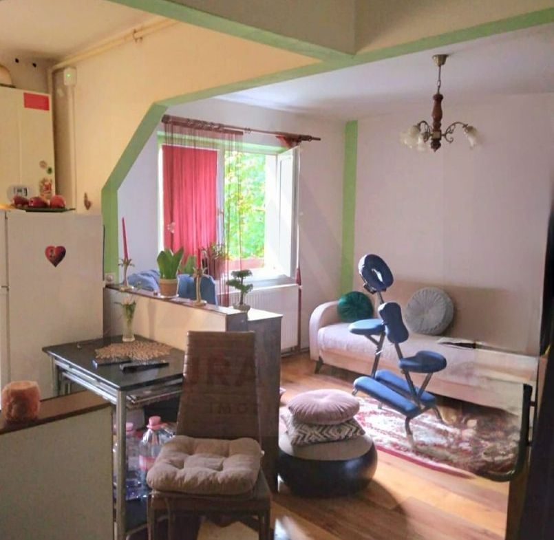 Apartament 2 camere 45 mp utili renovat etaj 3 in Cisnadie - foto 4