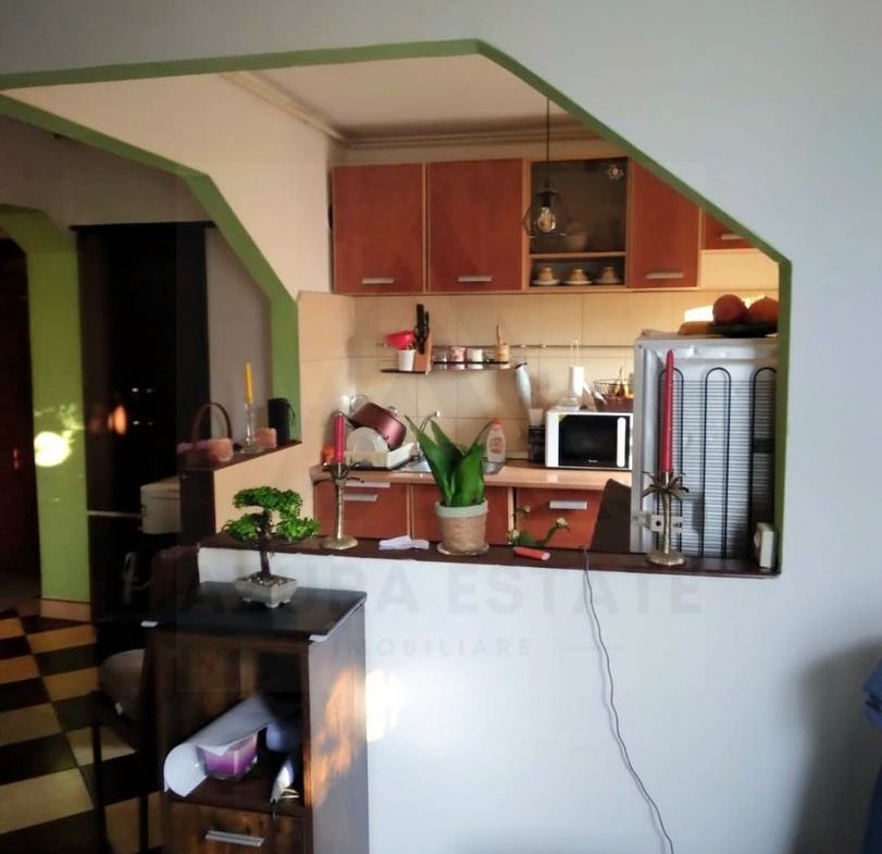 Apartament 2 camere 45 mp utili renovat etaj 3 in Cisnadie - foto 5