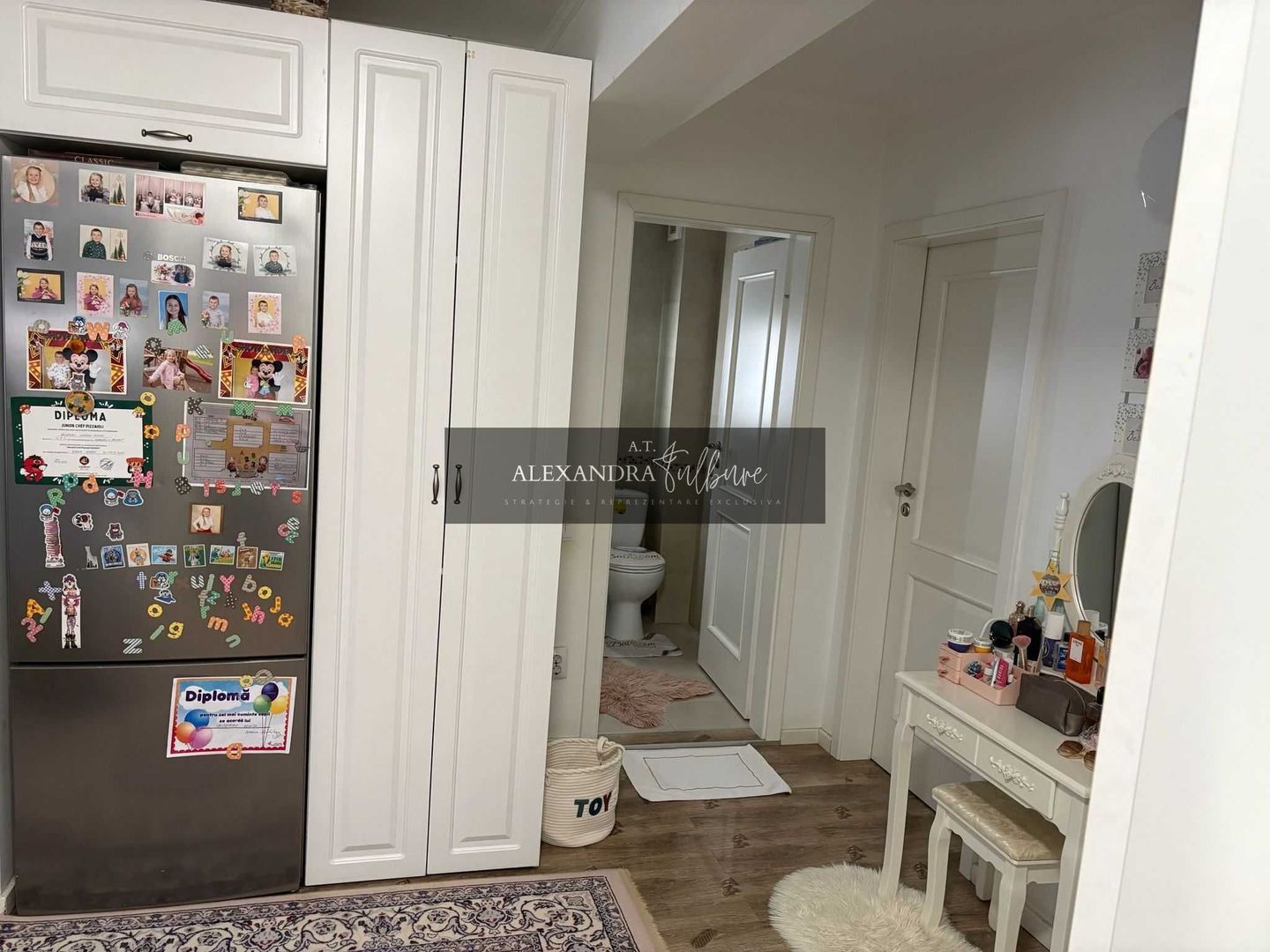 Apartament 3 camere, 2 balcoane, etaj intermediar - foto 5