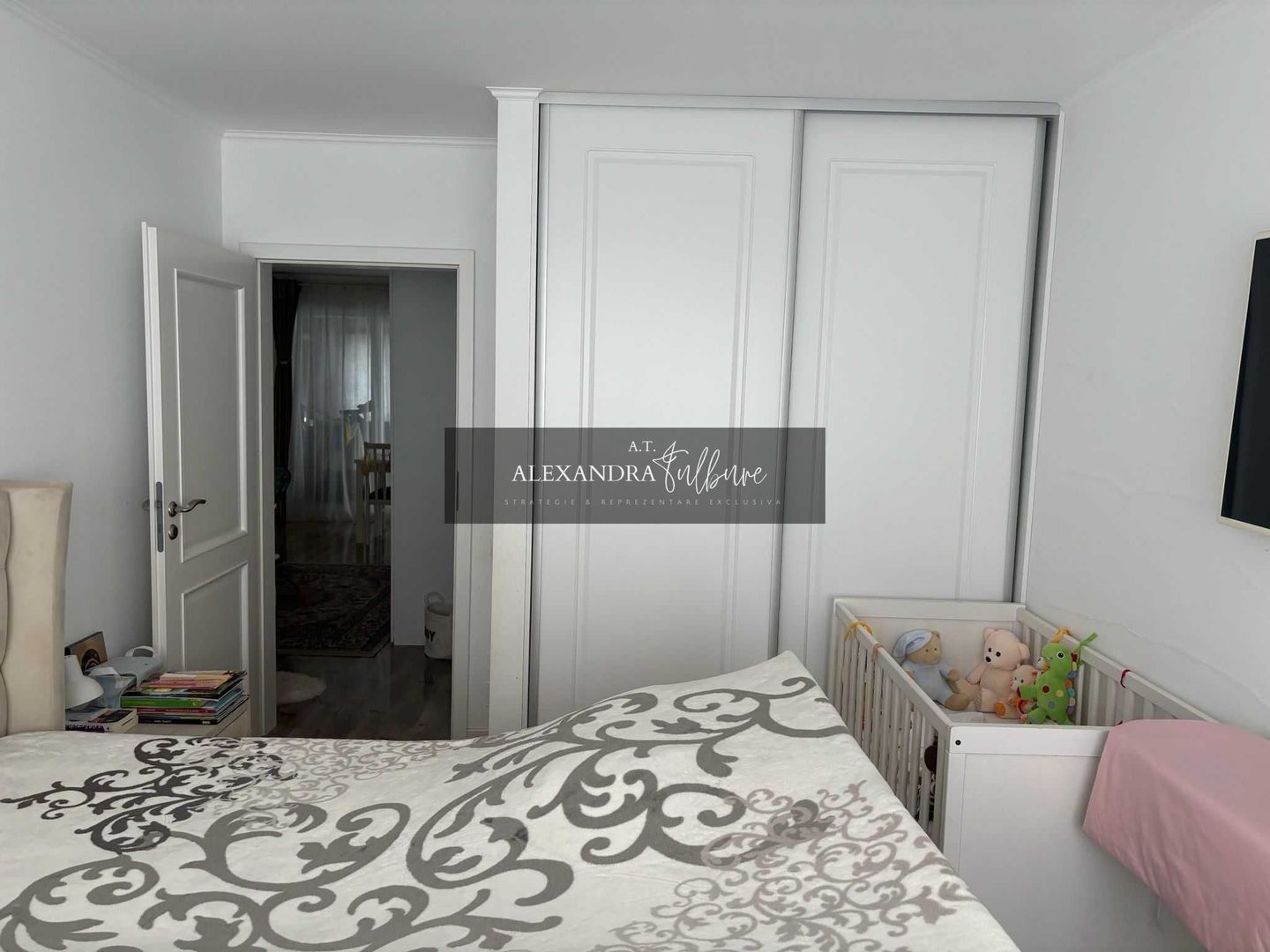Apartament 3 camere, 2 balcoane, etaj intermediar - foto 8