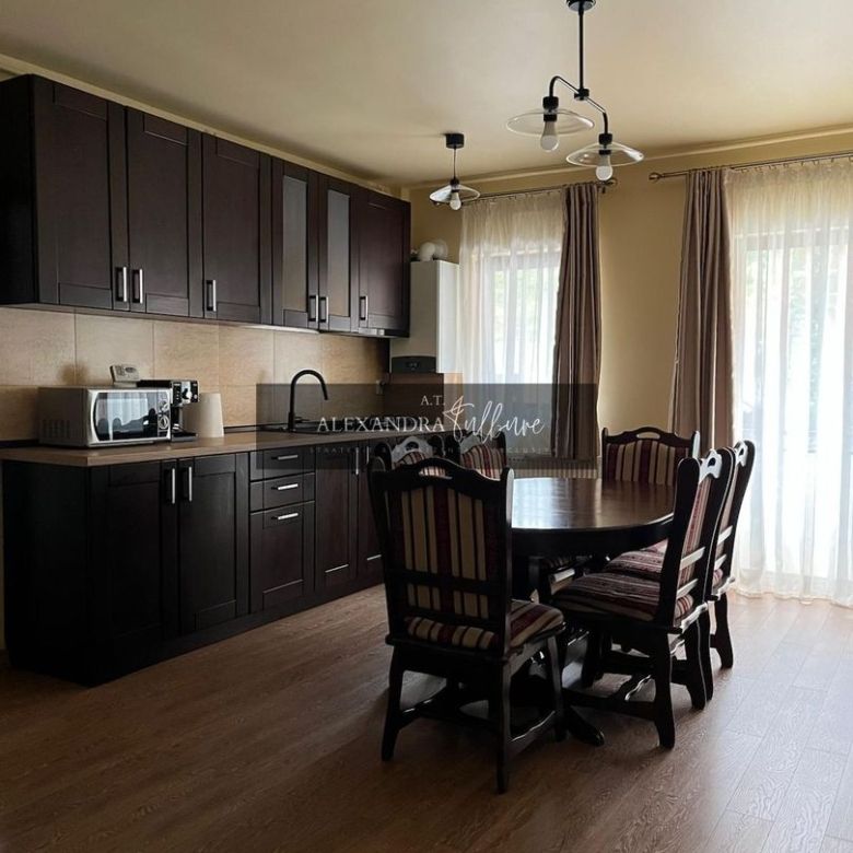 Apartament 3 camere, terasă, balcon închis, parcare - Imagine principala