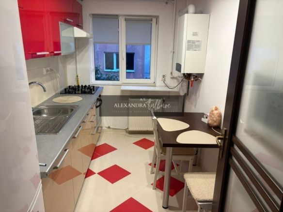 Apartament 2 camere decomandate, etaj intermediar, balcon, parcare - foto 3