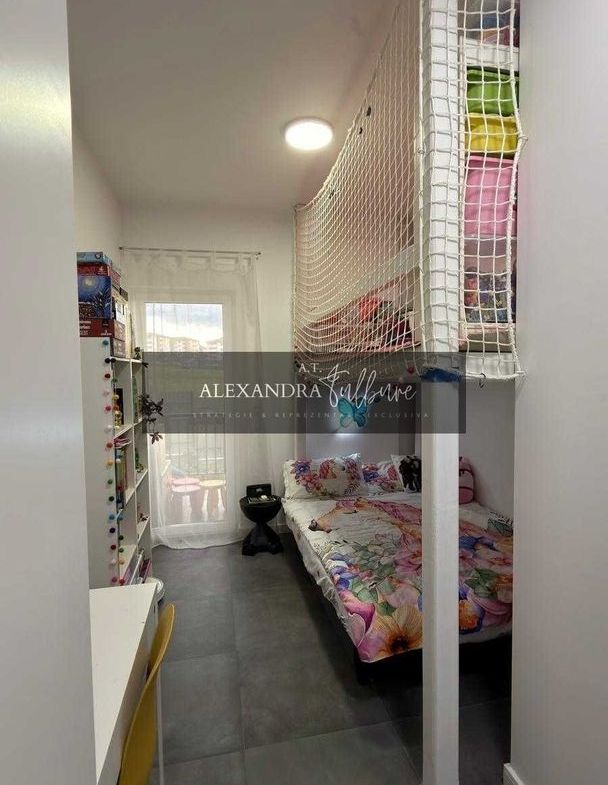 Apartament de vanzare 3 camere, 2 bai, gradina, parcare, Poligon - foto 5