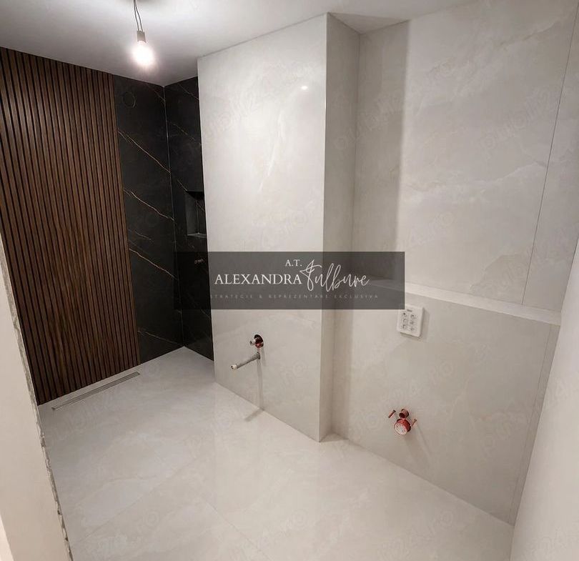 Apartament 3 camere decomandate, 2 bai, 2 balcoane, etaj intermediar - foto 2