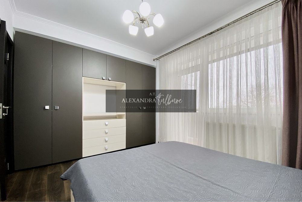 Apartament 3 camere, 2 balcoane, etaj intermediar, parcare. - foto 3