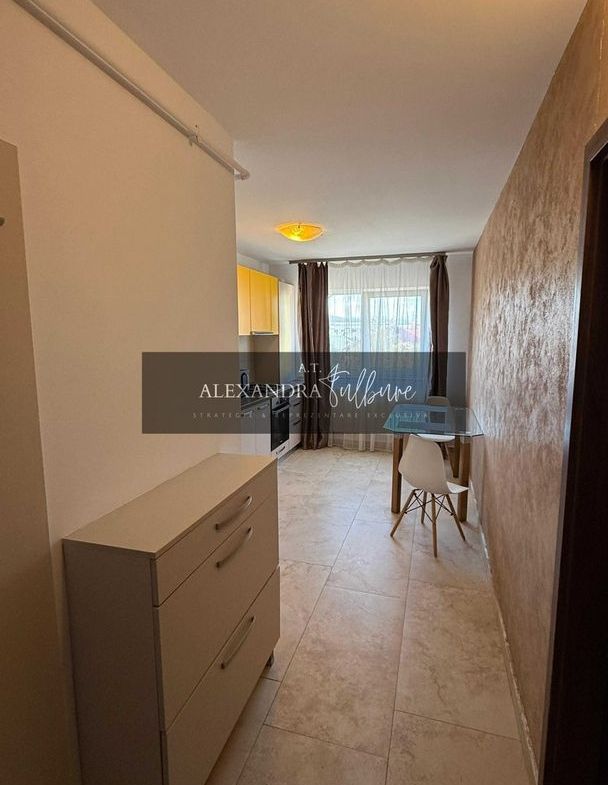 Apartament 2 camere decomandate, balcon, etaj intermediar, parcare - foto 4