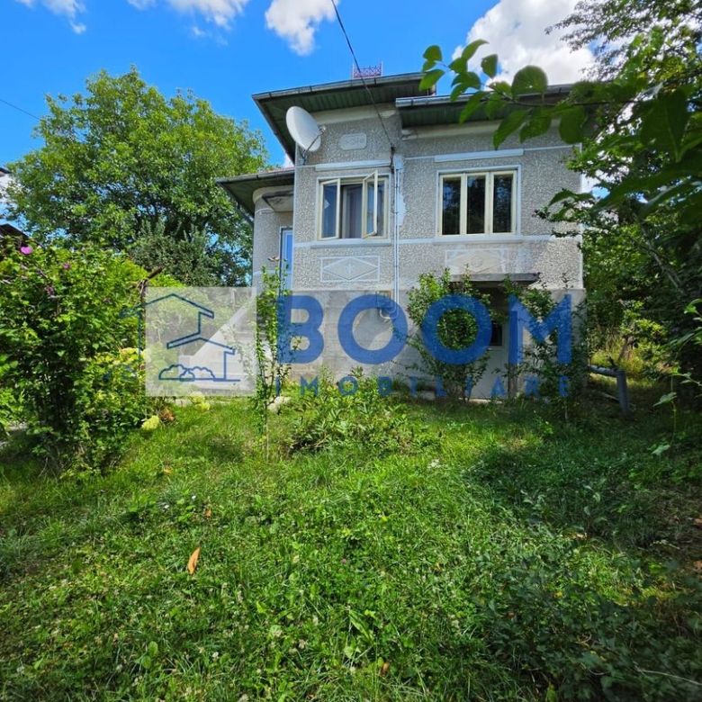 Casa Ocnita | Ideal investitie | - Imagine principala