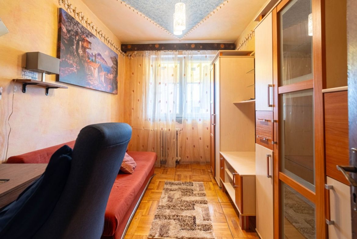 Apartament 4 camere decomandat - bvd. Revolutiei - COMISION 0 - Imagine principala