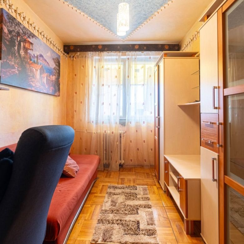 Apartament 4 camere decomandat - bvd. Revolutiei - COMISION 0 - Imagine principala