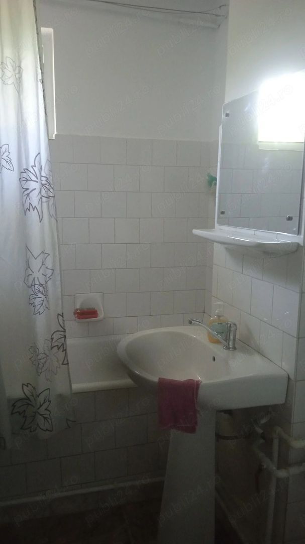 De inchiriat apartament cu 2 camere, Micro 20, 350 Euro - foto 3