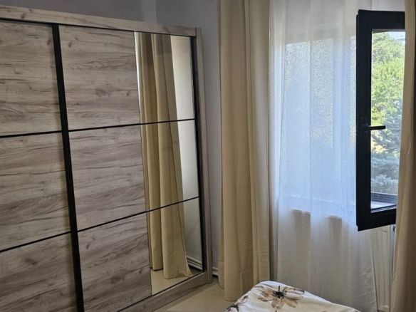 De inchiriat apartament cu 3 camere, zona Gara, 590 euro - Imagine principala