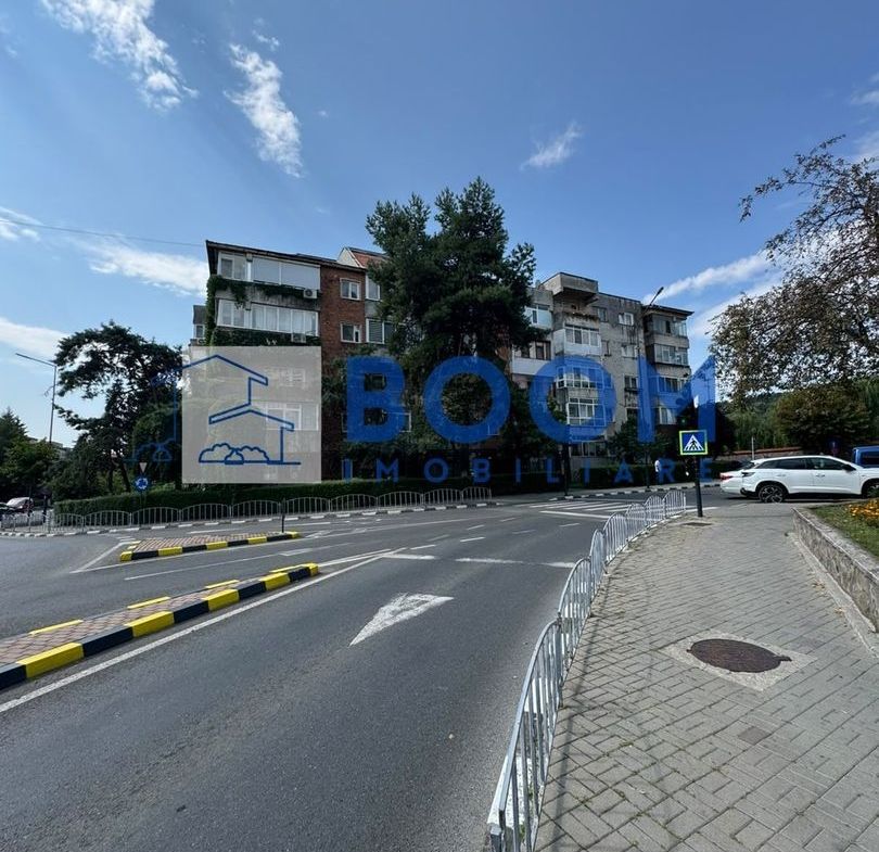 Apartament 4 camere | Centrala Proprie | Calea Lui Traian - foto 3