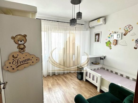 Apartament cu 4 camere si 2 bai | 84 mp | decomandat | zonă centrală - foto 3