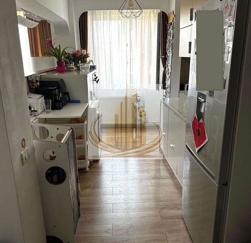 Apartament cu 4 camere si 2 bai | 84 mp | decomandat | zonă centrală - foto 5