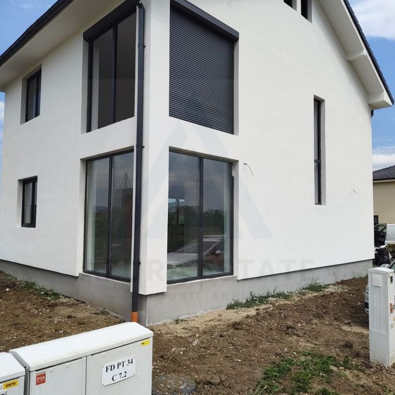 Casa premium 4 camere la alb teren de 310 mp 124 mp utili în Cristian - Imagine principala