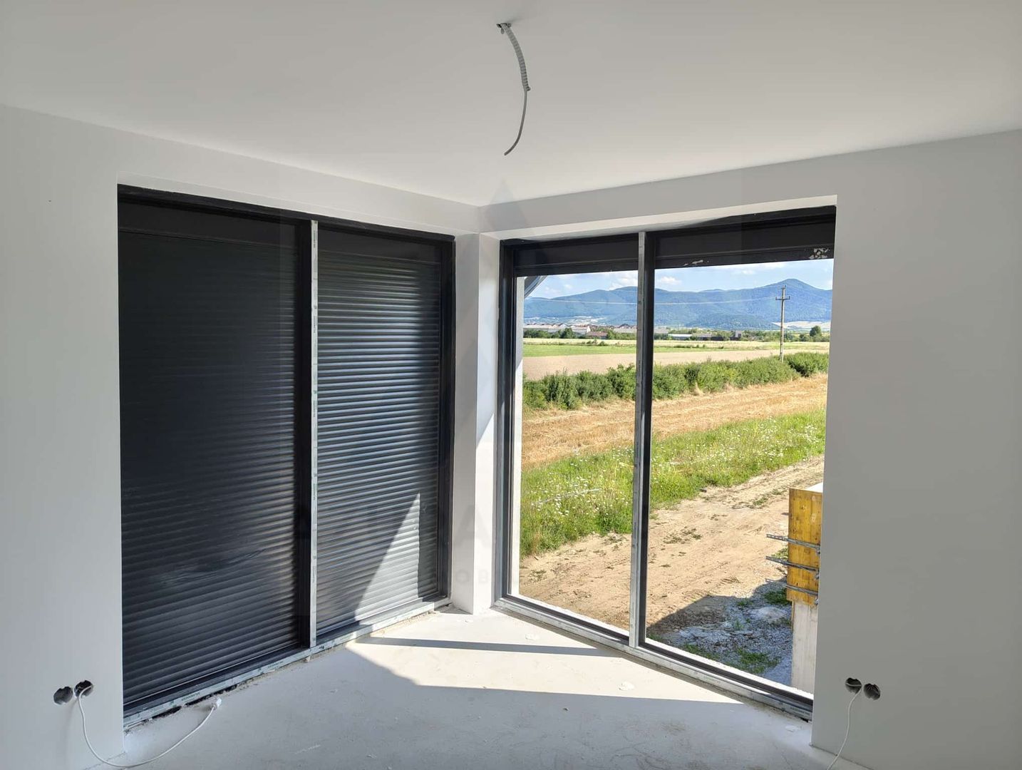 Casa premium 4 camere la alb teren de 310 mp 124 mp utili în Cristian - foto 8