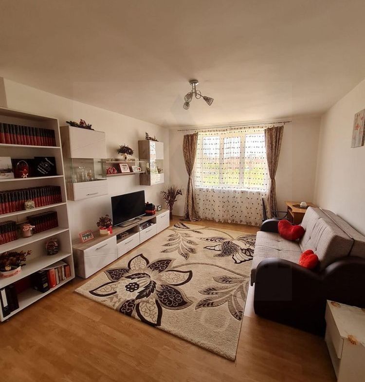 Apartament 1 camera 41 mp utili pivnita si balcon inchis Turnisor - foto 2