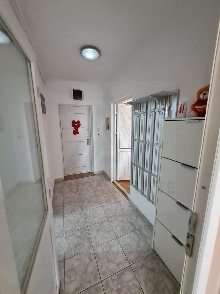 Apartament 1 camera 41 mp utili pivnita si balcon inchis Turnisor - foto 8