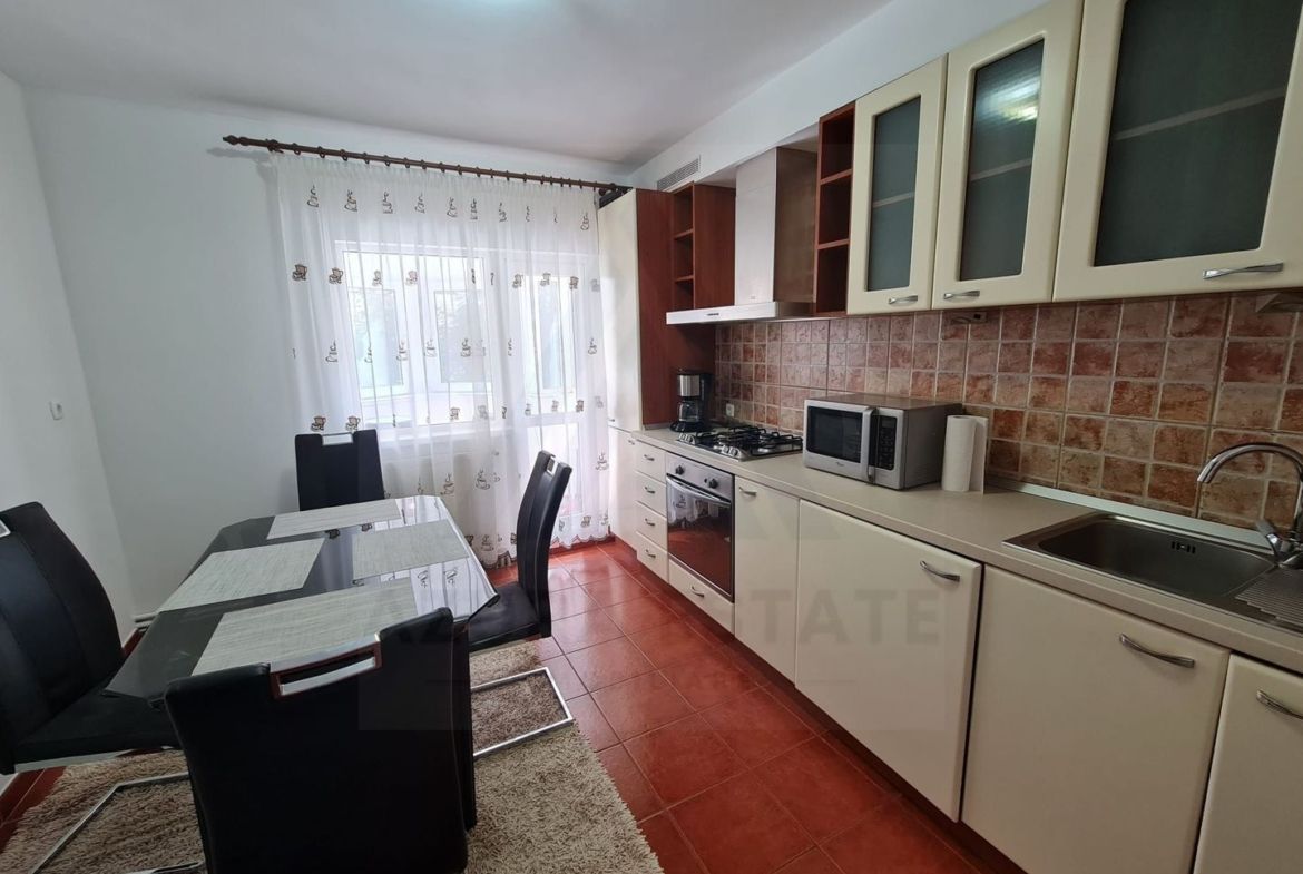 Apartament 3 camere 100 mp utili 2 bai 2 balcoane etaj 2 zona Centrala - foto 3