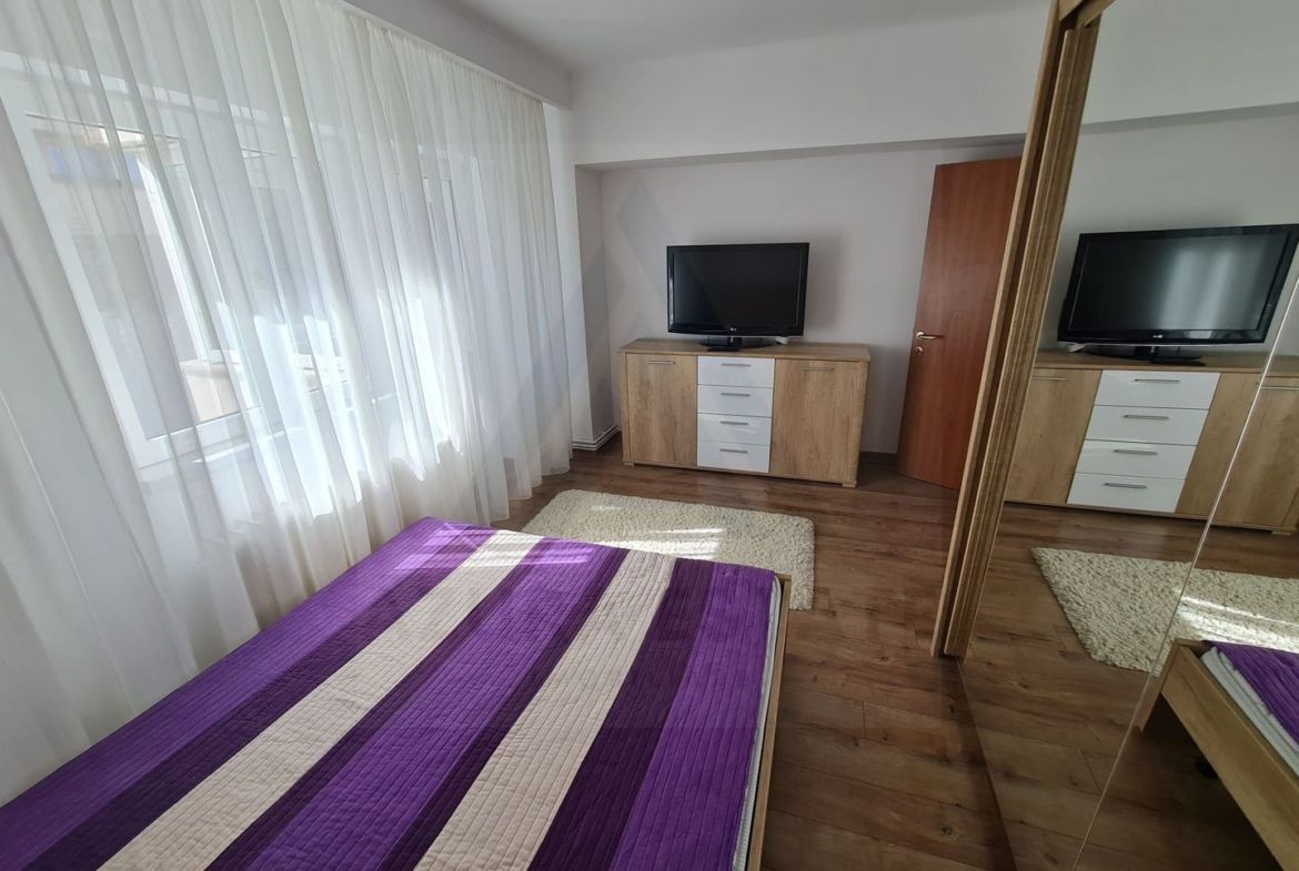 Apartament 3 camere 100 mp utili 2 bai 2 balcoane etaj 2 zona Centrala - foto 6