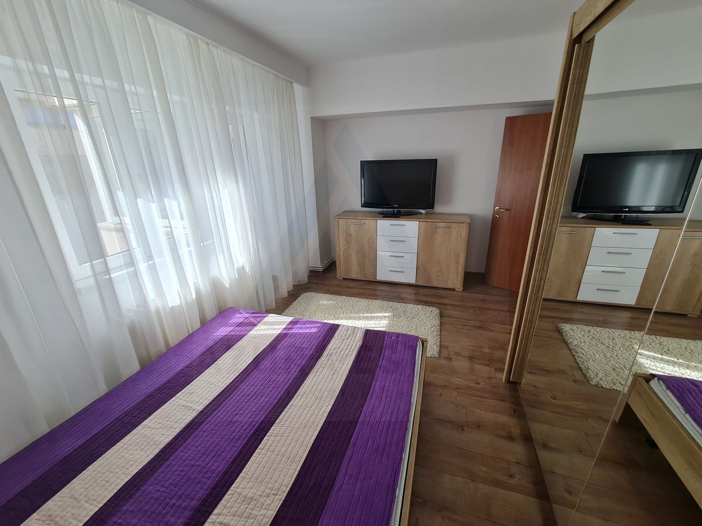 Apartament 3 camere 100 mp utili 2 bai 2 balcoane etaj 2 zona Centrala - foto 6