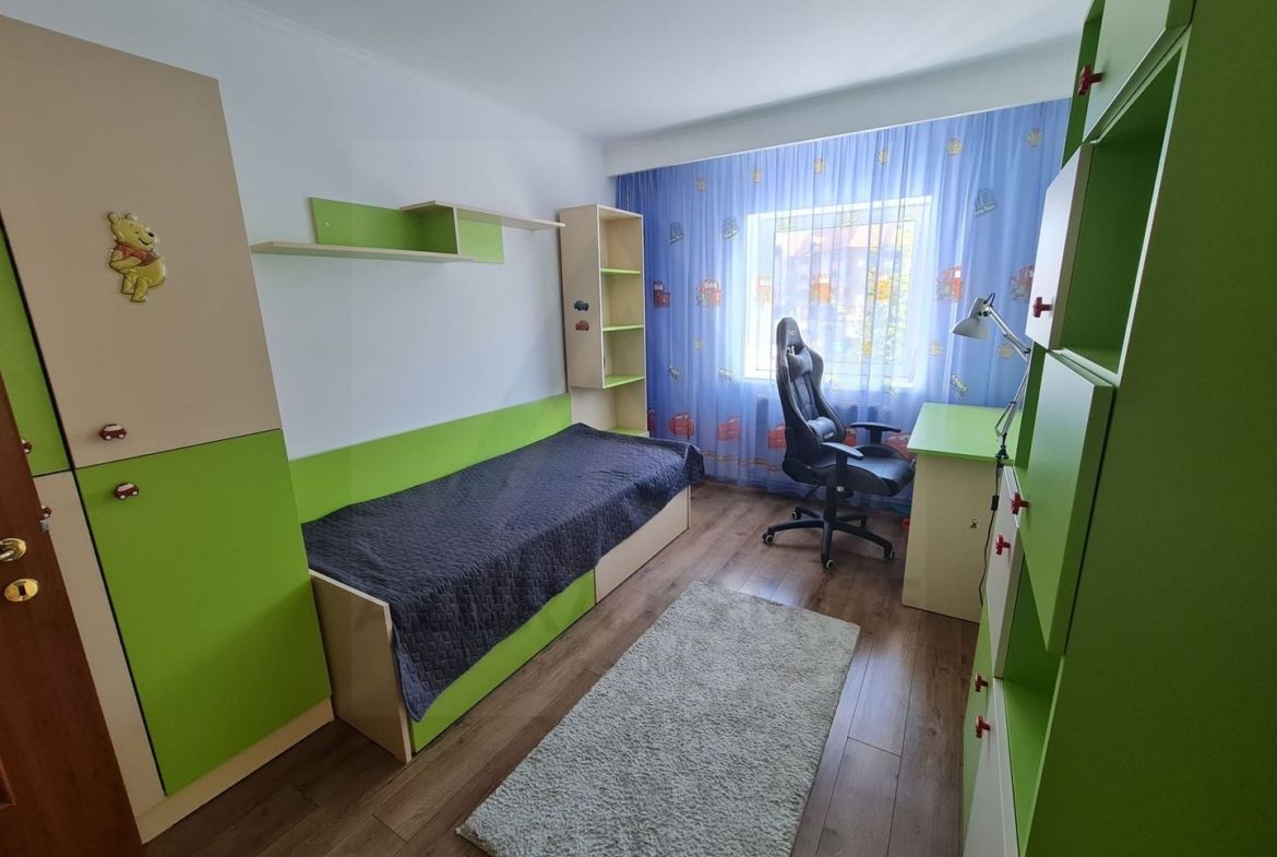 Apartament 3 camere 100 mp utili 2 bai 2 balcoane etaj 2 zona Centrala - foto 7