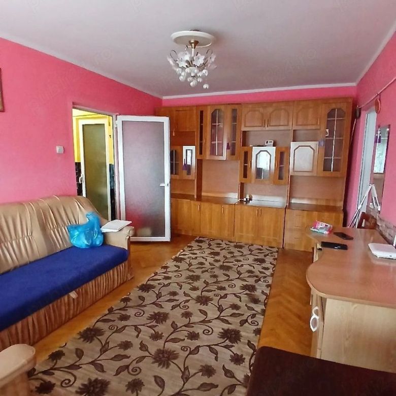 De inchiriez apartament 2 camere , Tiglina 1, 350 euro - Imagine principala
