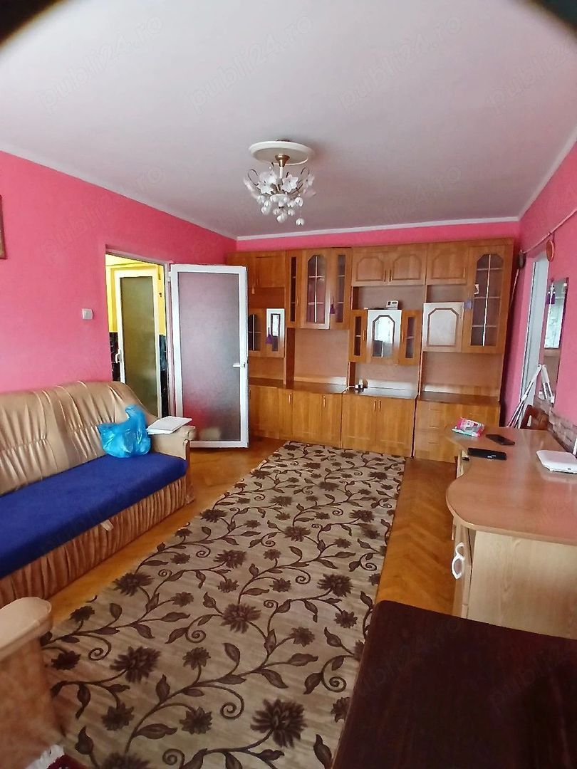 De inchiriez apartament 2 camere , Tiglina 1, 350 euro - Imagine principala