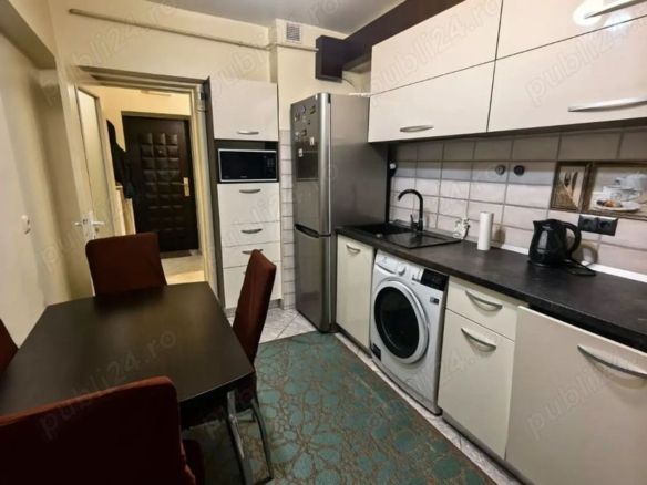 De  inchiriat apartament cu 2 camere zona Gării, Universitate, 380 E