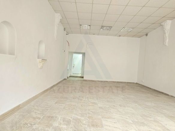 Spațiu Comercial Ultracentral  Zona 9 Mai  Trafic Pietonal Intens - Imagine principala