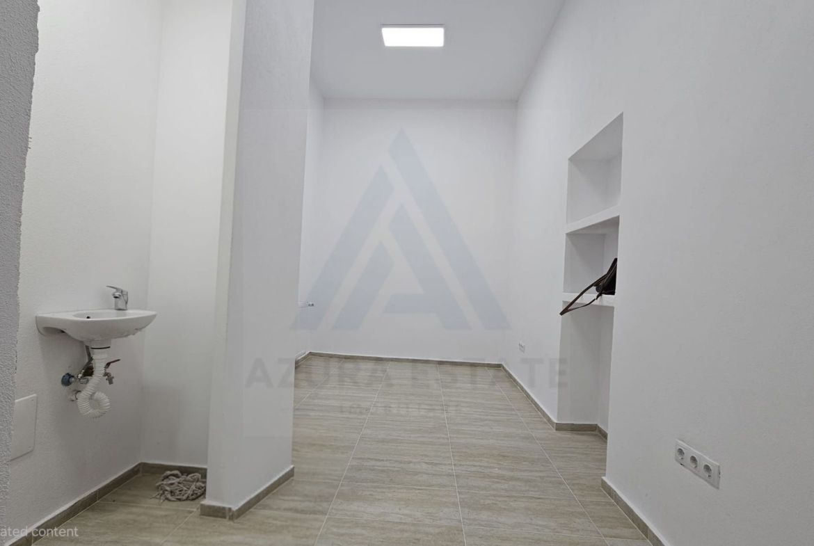 Spațiu Comercial Ultracentral  Zona 9 Mai  Trafic Pietonal Intens - foto 6