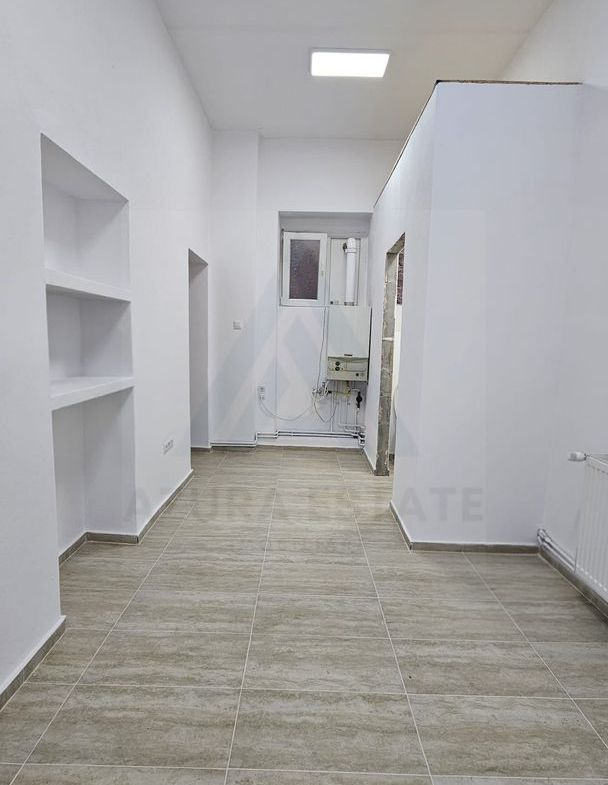 Spațiu Comercial Ultracentral  Zona 9 Mai  Trafic Pietonal Intens - foto 7