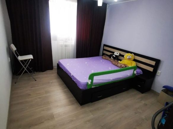 De vanzare apartament 3 camere, micro 39, 76.000 euro negociabil