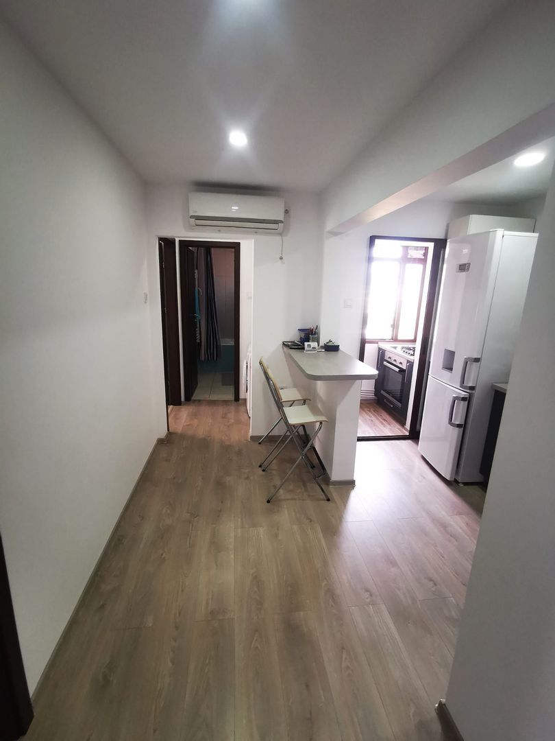 De vanzare apartament 3 camere, micro 39, 76.000 euro negociabil - foto 2