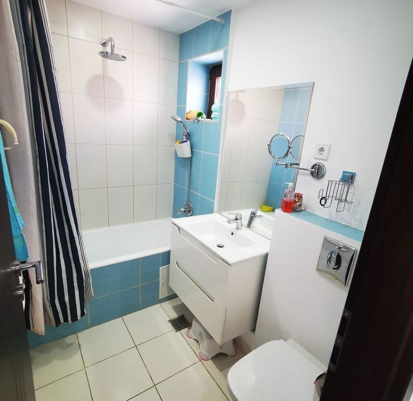 De vanzare apartament 3 camere, micro 39, 76.000 euro negociabil - foto 4