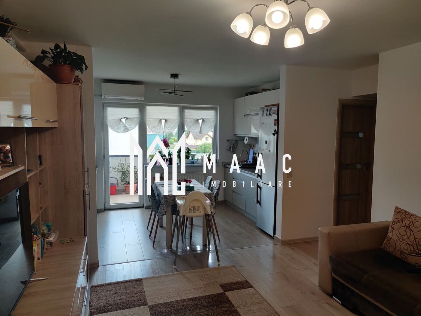 Apartament 3 camere | 60 mp | Decomandat | Calea surii mici - Imagine principala Apartament 3 camere | 60 mp | Decomandat | Calea surii mici - Imagine principala