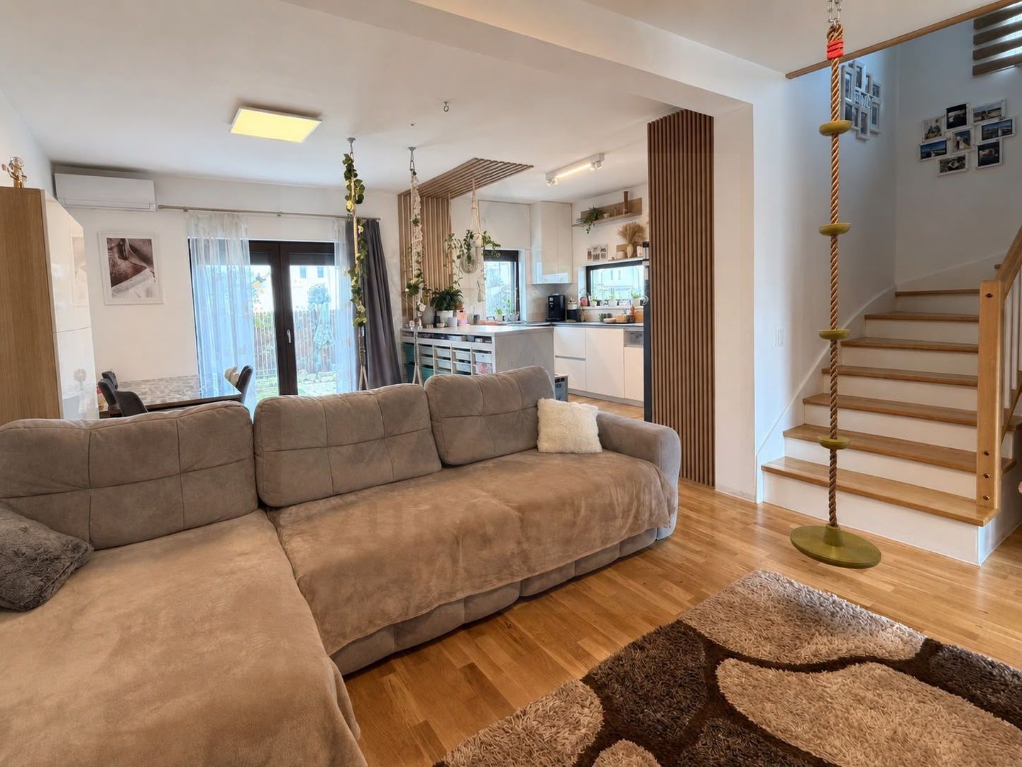 Casa individuala 117 mp utili 245 mp teren 3 dormitoare 2 bai Cristian - foto 2