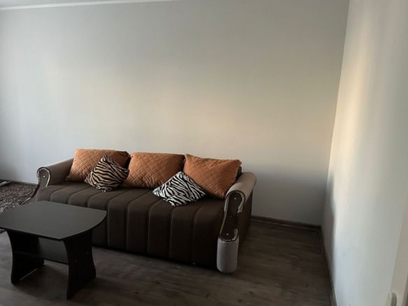 De inchiriat apartament cu 2 camere, General, etaj 1, 400 euro - foto 3