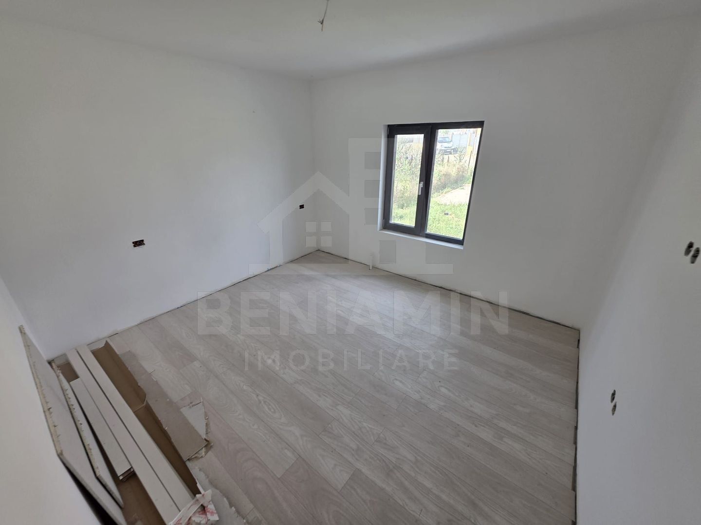 Casa 3 dormitoare-2 bai-Living si bucatarie-Damila-Selgros - foto 6 Casa 3 dormitoare-2 bai-Living si bucatarie-Damila-Selgros - foto 6
