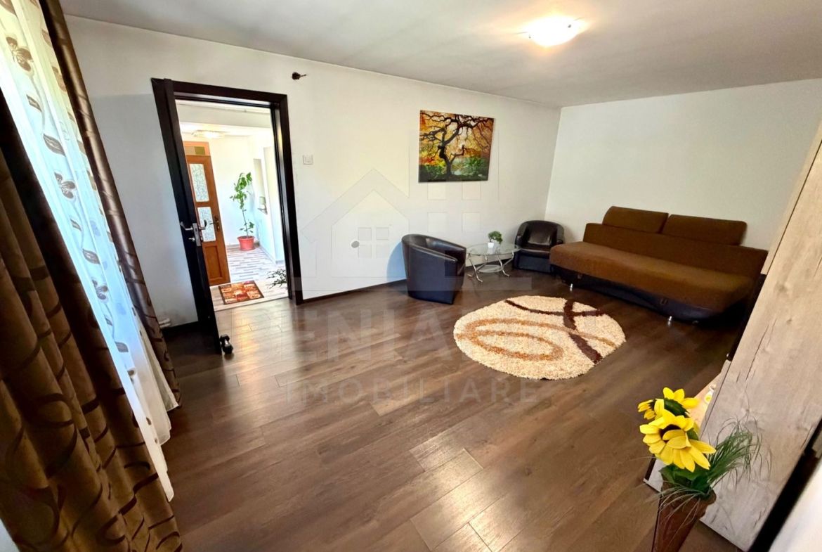 Romanesti pe Bulevard-Casa cu teren 546mp-Pozitie excelenta-Libera - foto 2