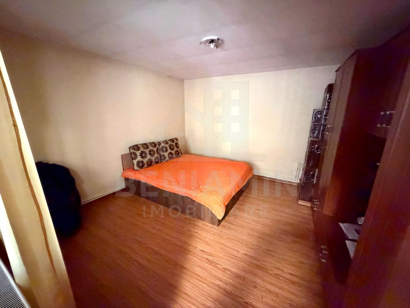 Romanesti pe Bulevard-Casa cu teren 546mp-Pozitie excelenta-Libera - foto 4