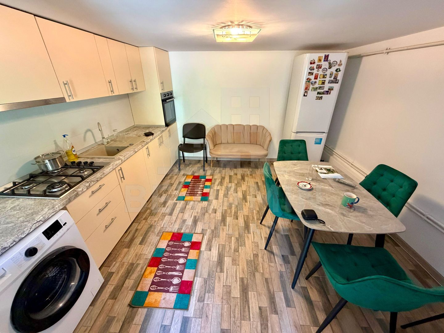 Romanesti pe Bulevard-Casa cu teren 546mp-Pozitie excelenta-Libera - foto 6