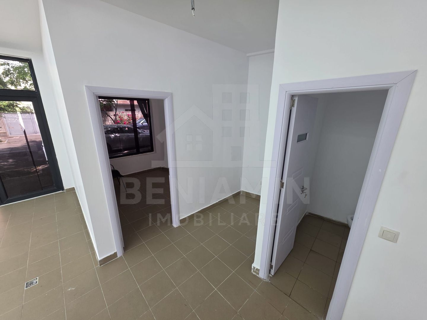 Spatiu comercial-40mp-zona SIF-2 camere-grup sanitar-Disponibil imedi - foto 4