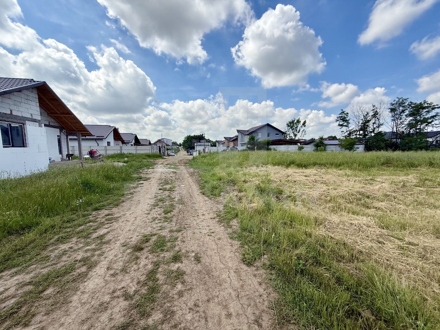 Teren Intravilan cu Autoriztie de Constructie Valabila-Albesti - foto 8 Teren Intravilan cu Autoriztie de Constructie Valabila-Albesti - foto 8